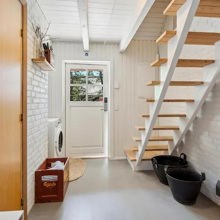 Awesome In Blvand With Wifi And 3 Bedrooms Feriehus